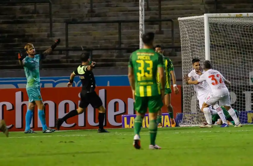 Aldosivi perdió en su última presentación como local