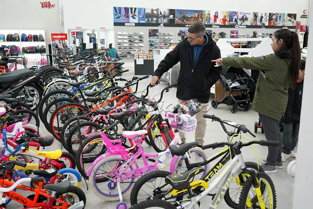 Lo más vendido. Dispositivos electrónicos de todo tipo y bicicletas