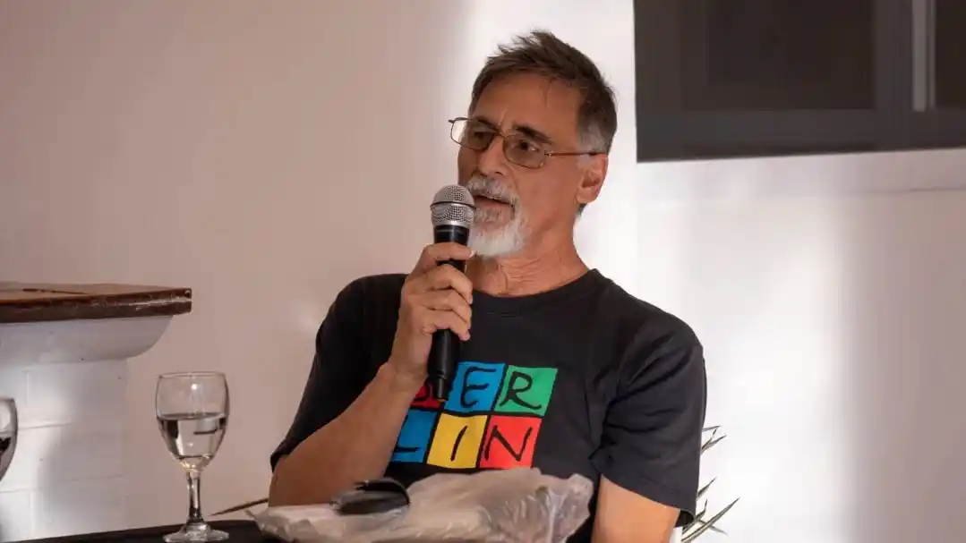 El escritor platense Alfredo Benialgo visitará el espacio literario de Juan Patricio Wallace en Chascomús