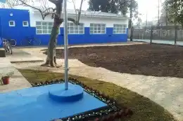 Cristina anunció por Twitter la finalización de obras en una escuela