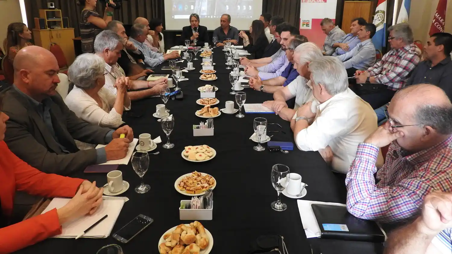 El CEyS avanzó en un nuevo marco regulatorio para la Ley de Saneamiento