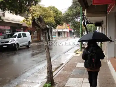 Se desató la tormenta en Gualeguaychú y hay doble alerta del servicio meteorológico