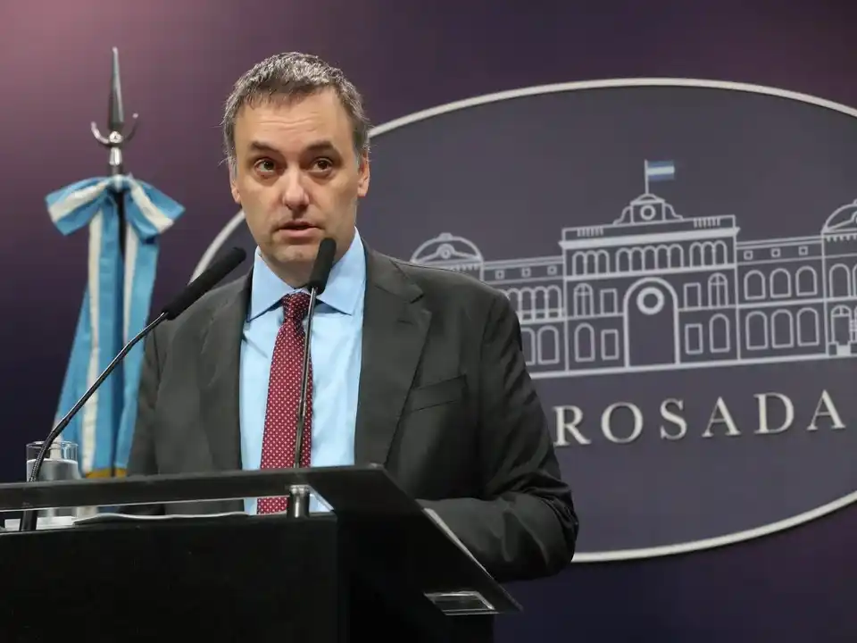 Adorni anticipó cambios en las reuniones de Gabinete:  “Vamos a adicionar otro esquema”