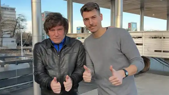 El candidato libertario que quiere llevar la motosierra a Bahía Blanca y compartiría bancada con su mamá en el HCD