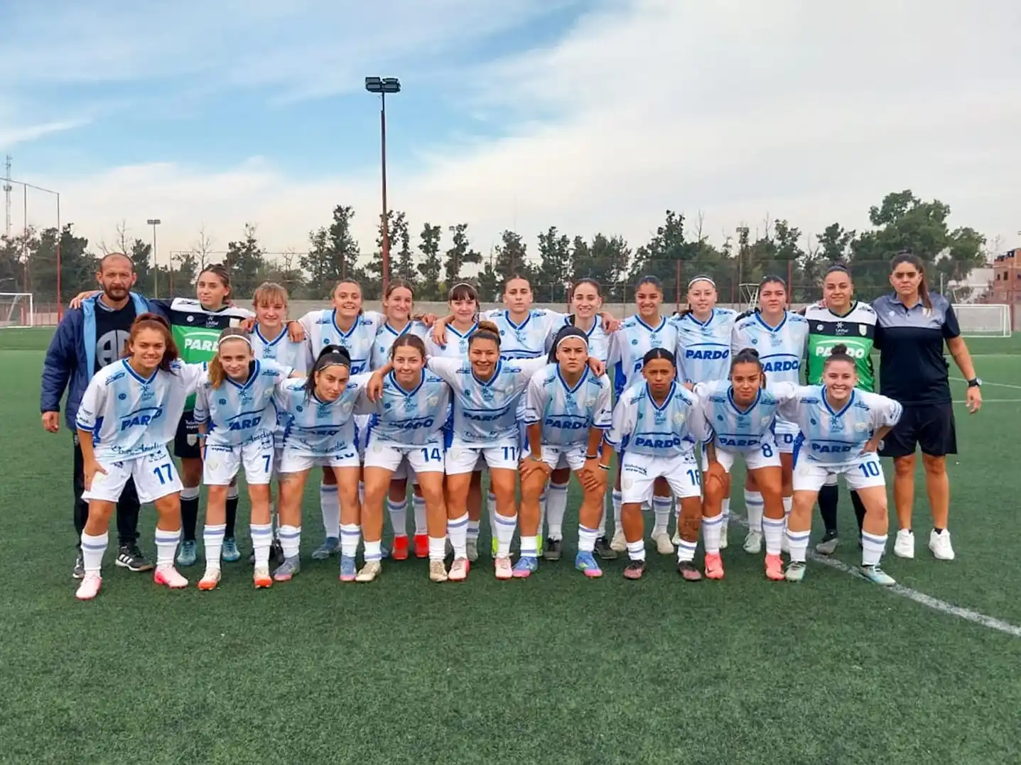 Triunfazo de Las Cremosas de visitante ante Arg.Jrs.Foto:Prensa AR