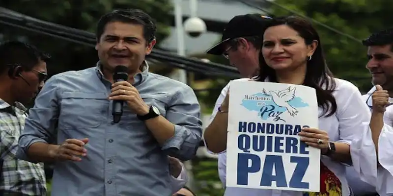 Pareja presidencial de Honduras da positivo para COVID-19