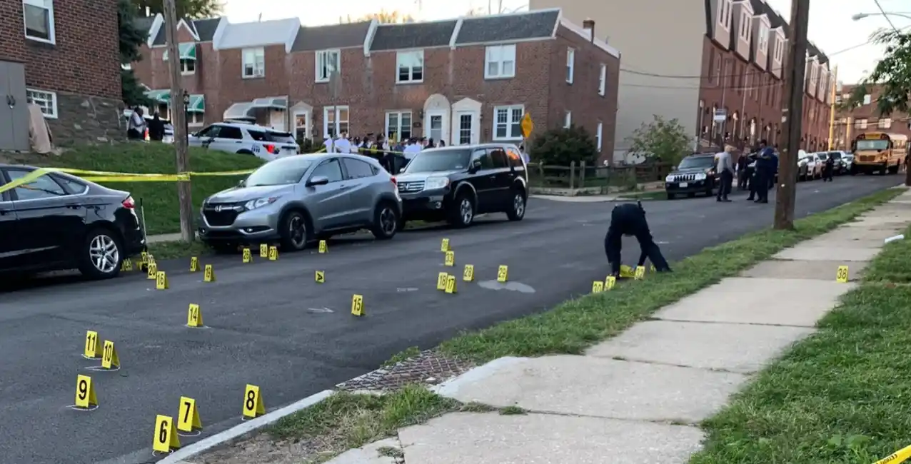 Estados Unidos: dos hombres asesinaron a balazos a un niño en la puerta de una escuela