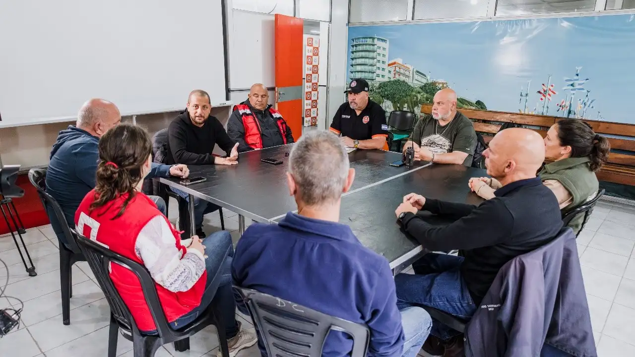 Ante la presencia de un incendio forestal, los vecinos deben comunicarse inmediatamente al número 100 de Bomberos.