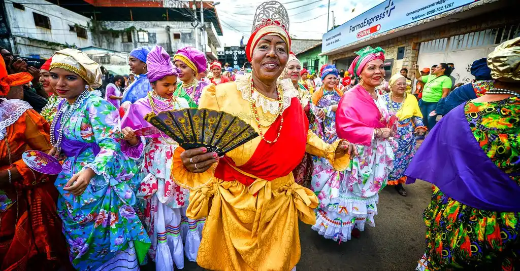 ¡QUE LINDO! Maduro promueve festejo de carnaval y prolonga semana de apertura