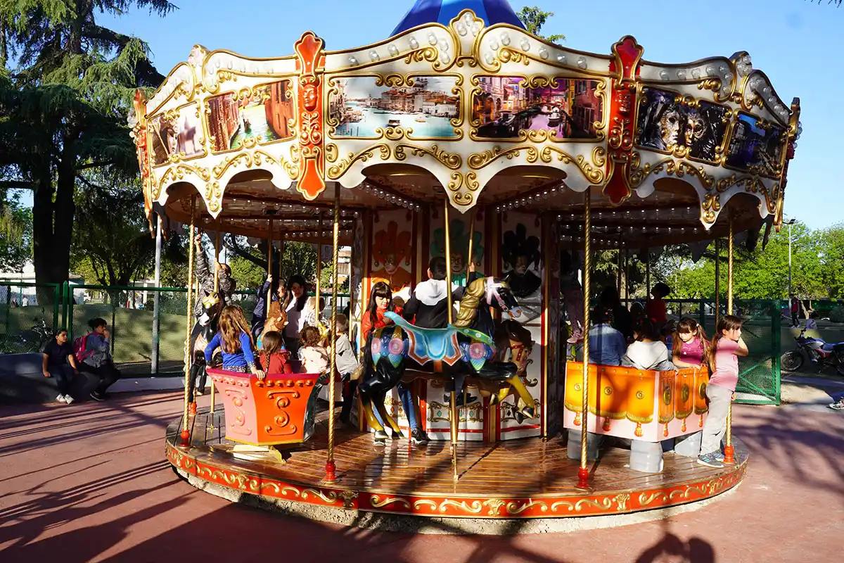 El hombre de la calesita