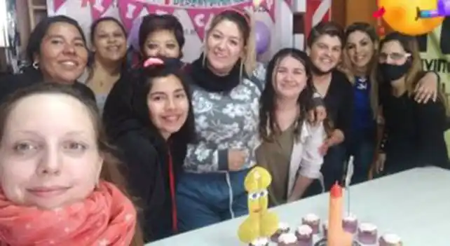 Una candidata a concejal festejó un cumpleaños con juguetes sexuales en un merendero