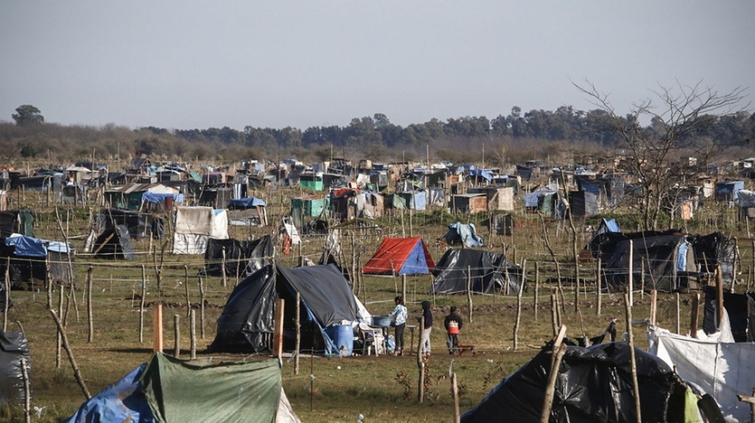 Tomas en Provincia: Polémica por subsidio de hasta 50 mil pesos para personas de un programa social bonaerense