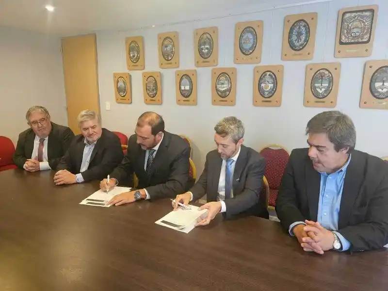 La Administración Tributaria Provincial 
firmó convenio multilateral con el Ceats