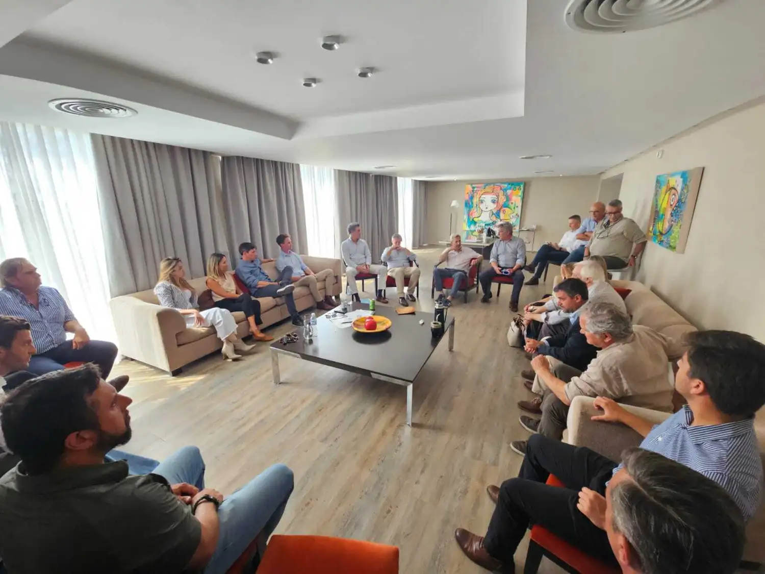Frigerio recibió  a una delegación de la Sociedad Rural Argentina