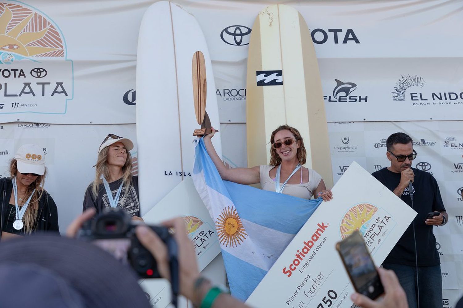 Evelyn Gontier y un gran primer puesto en Longboard damas
