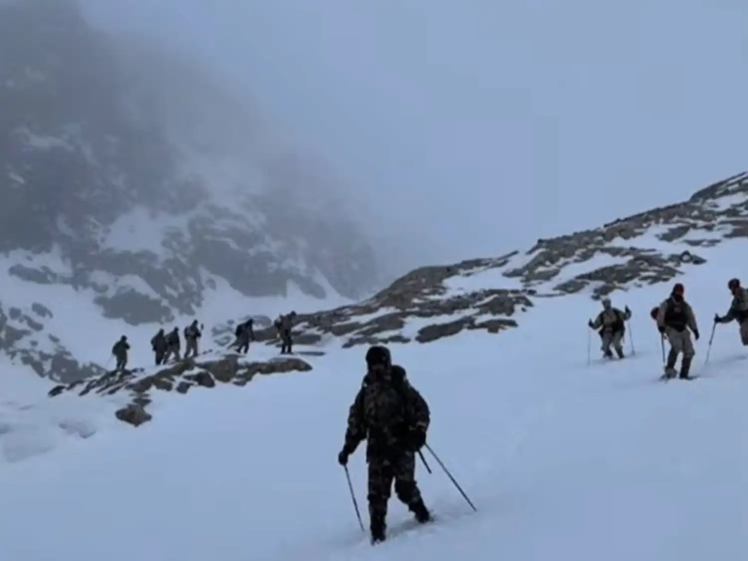 El despliegue de los efectivos extranjeros en la zona más austral del país generó críticas y pedidos de informes por parte de la oposición.