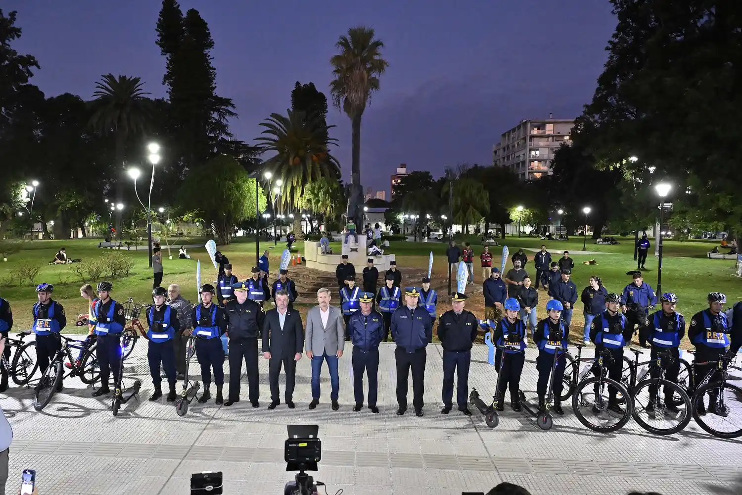 Frigerio y Roncaglia lanzaron el operativo “Plazas Seguras” con fuerte presencia policial en Paraná