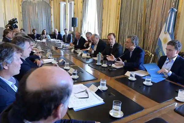 Bordet se comprometió a la construcción de 250 nuevas casas de madera 