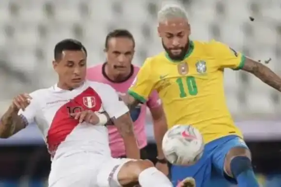 Brasil visita a Perú en busca de un nuevo triunfo