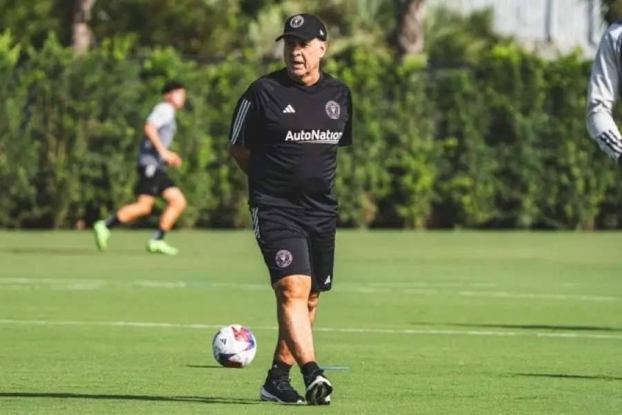 El Tata Martino dirigió su primera práctica en Inter Miami, con "optimismo" y a la espera de Messi