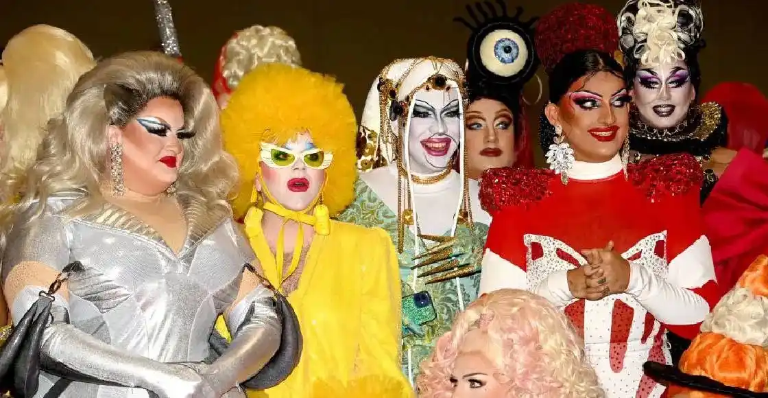 Firman ley contra espectáculos «Drag Queens» para protección de menores de edad