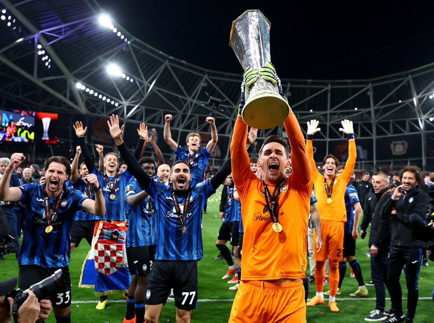 Musso, argentino campeón de la Liga de Europa.