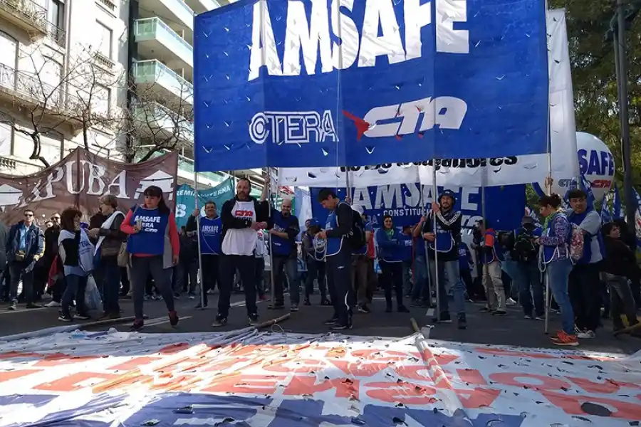 AMSAFE rechazó la propuesta salarial del gobierno, ¿cuál fue el resultado en el departamento Castellanos?