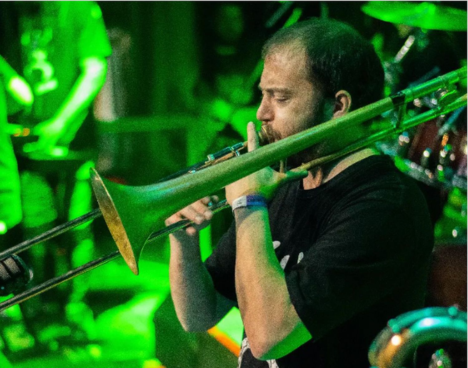 Un necochense como invitado en las dos nuevas canciones del Indio Solari