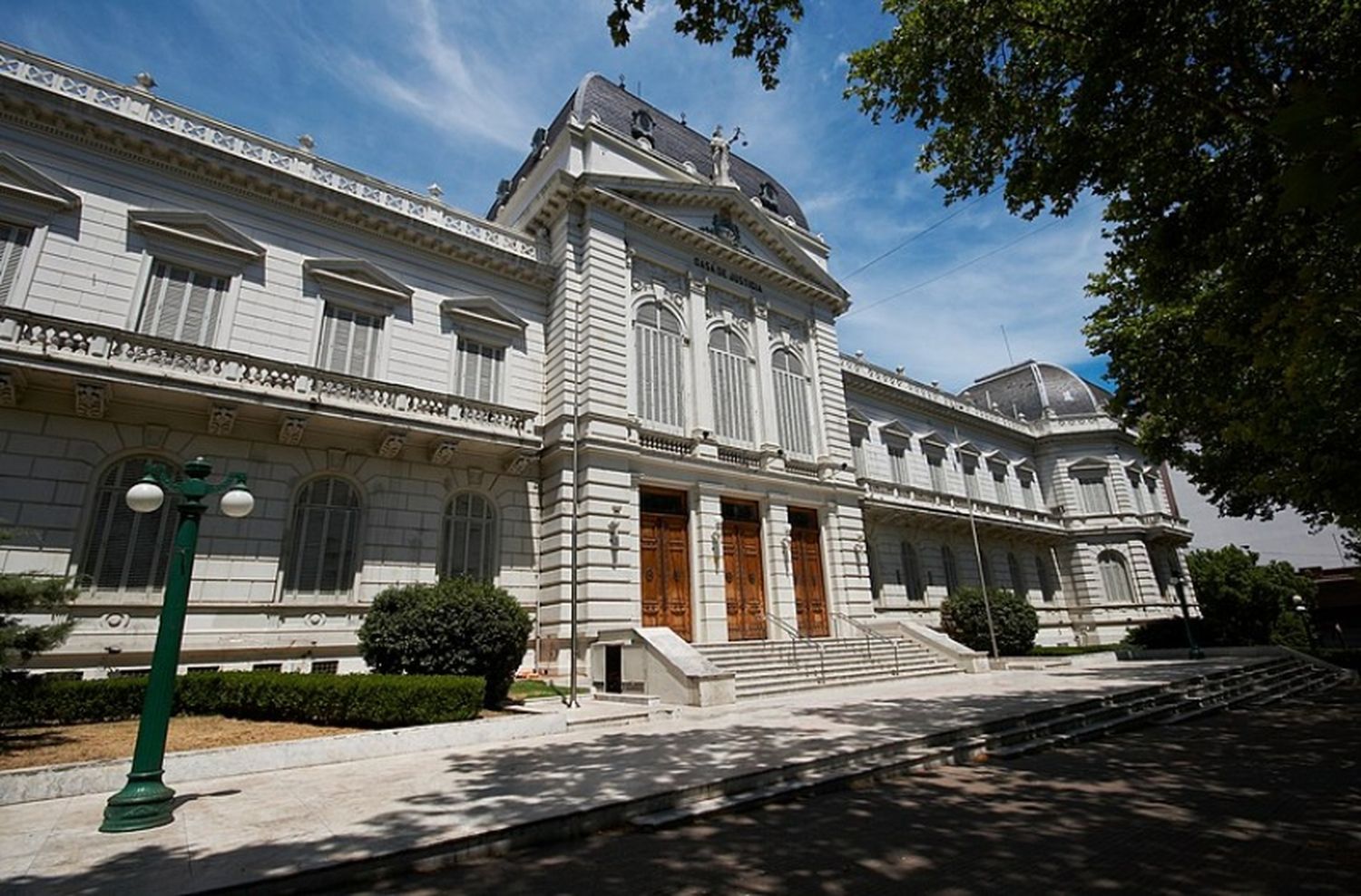 La Corte bonaerense nombró a una trabajadora trans en la Departamental Lomas de Zamora