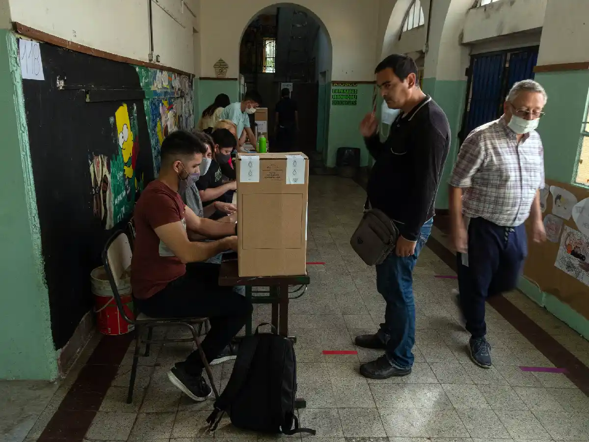 Con "total normalidad" y sin grandes demoras se desarrollan los comicios en todo el país