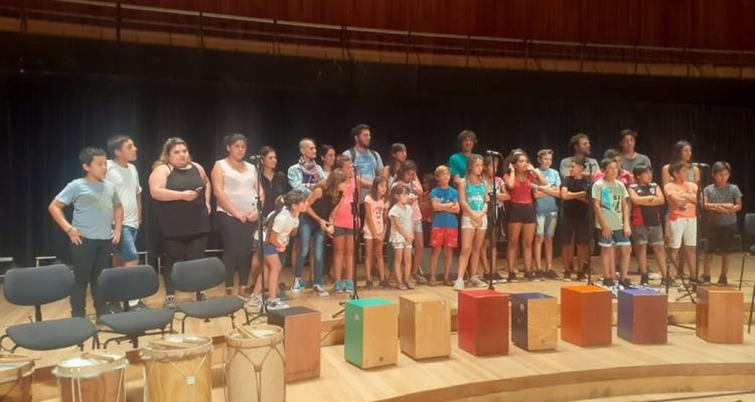 Música Esperanza con León Gieco en el CCK