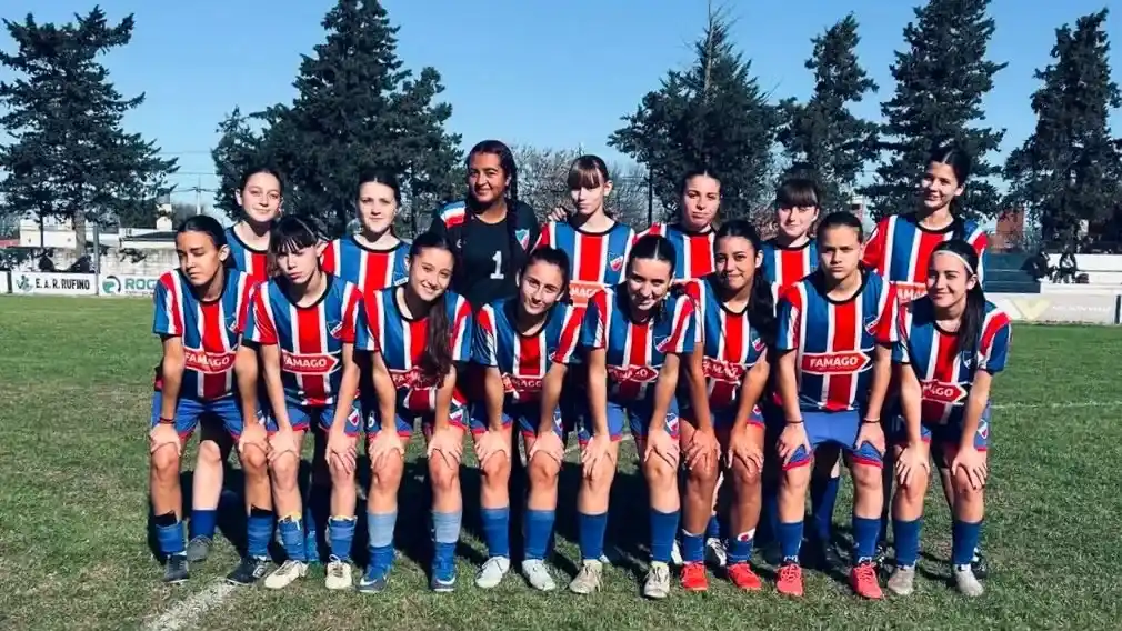 Fútbol femenino - 9