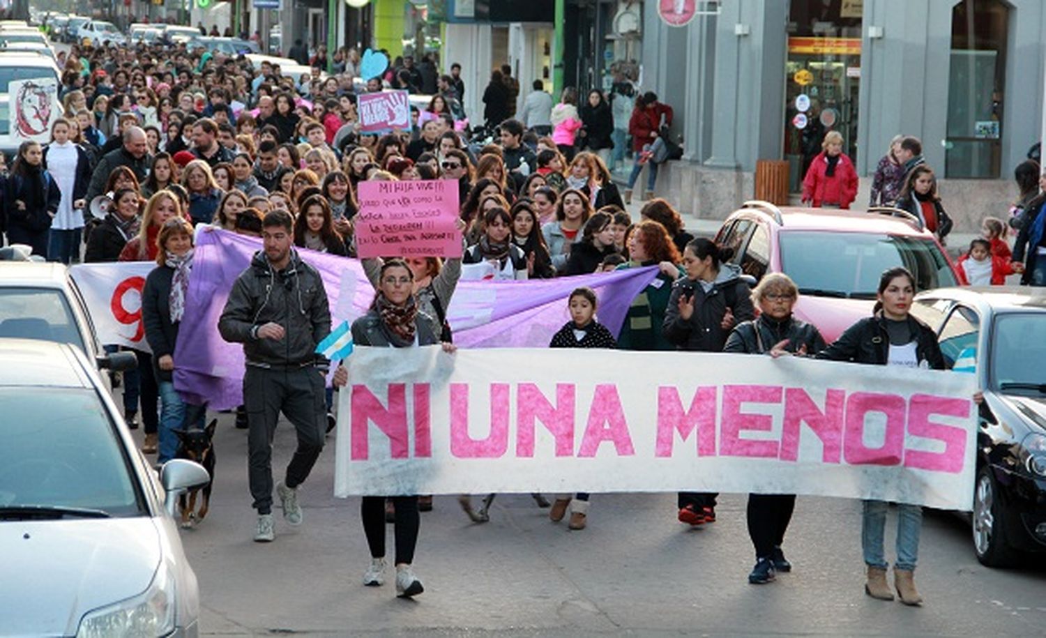 #NiUnaMenos: Fuerte reclamo a la Justicia en la segunda marcha