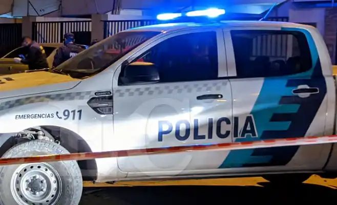 Horror en San Nicolás: Detienen a una pareja de jóvenes acusada de matar a golpes a su beba recién nacida