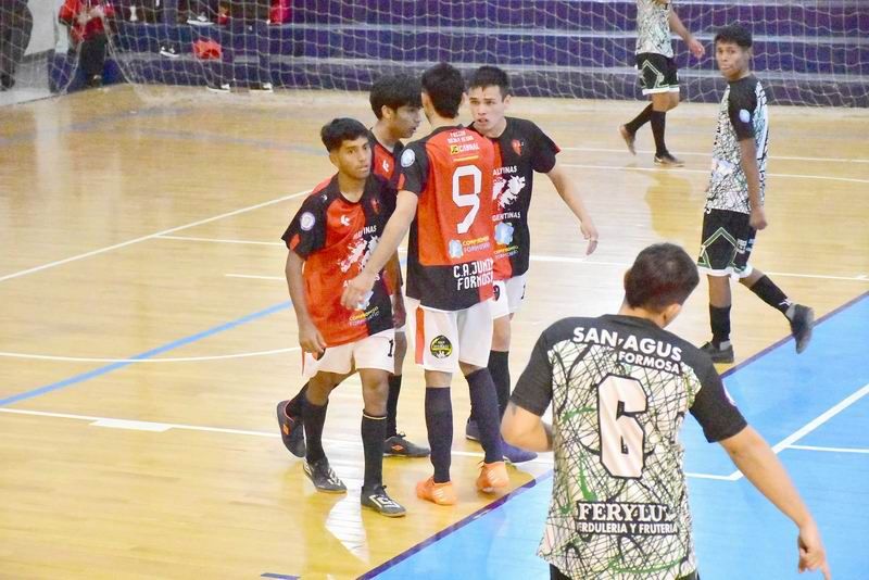 Junín y Franjeados son los
finalistas del Torneo Apertura