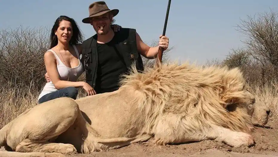 Victoria Vannucci demanda al Municipio y Concejo de Ituzaingó por declararla "persona no grata"