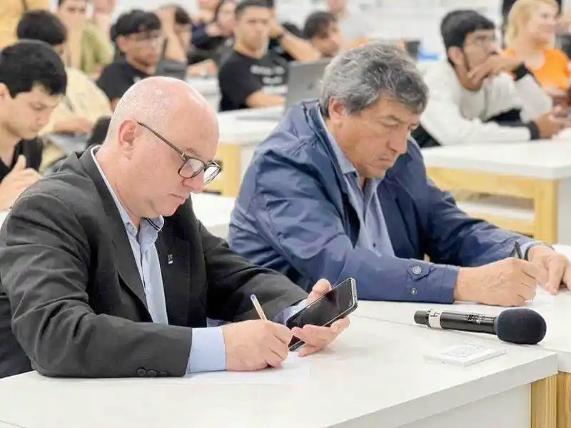 El ministro de Educación y el decano de la UTN 
renovaron convenios de carreras para Formosa 2026