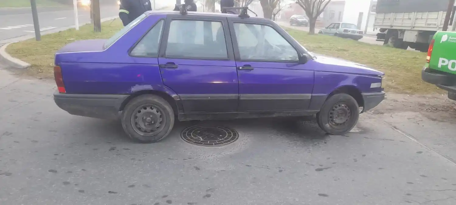 Hospitalizaron a una motociclista que chocó en Pujol y Figueroa