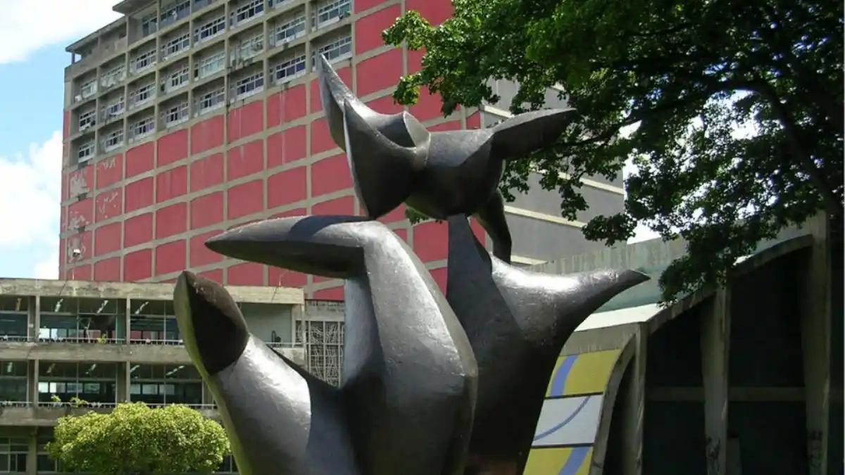 UCV es primera casa de estudios del país y la 33 en Latinoamérica