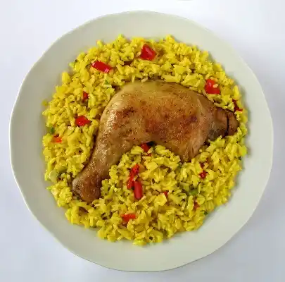 Hoy el día está para comer arroz con pollo
