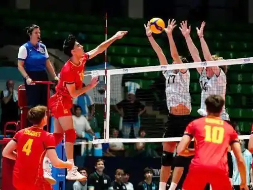 Derrota ante España
en los octavos de final