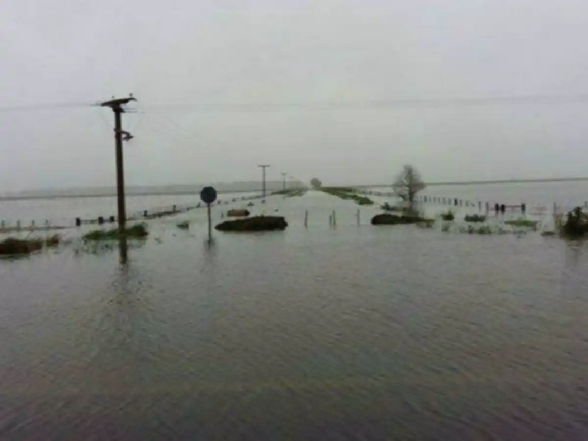 Un pueblo de 3 mil habitantes, aislado por las inundaciones