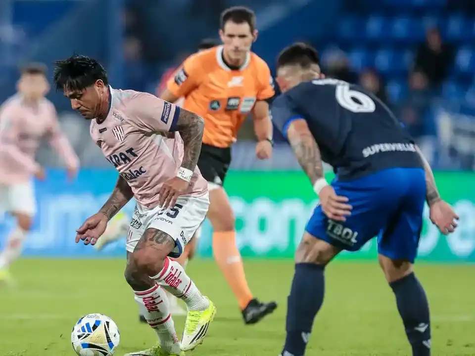 Vélez no pudo sostener la ventaja en casa.