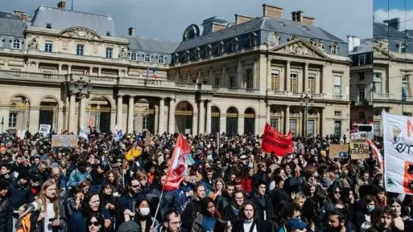 La Justicia francesa avaló la reforma previsional.