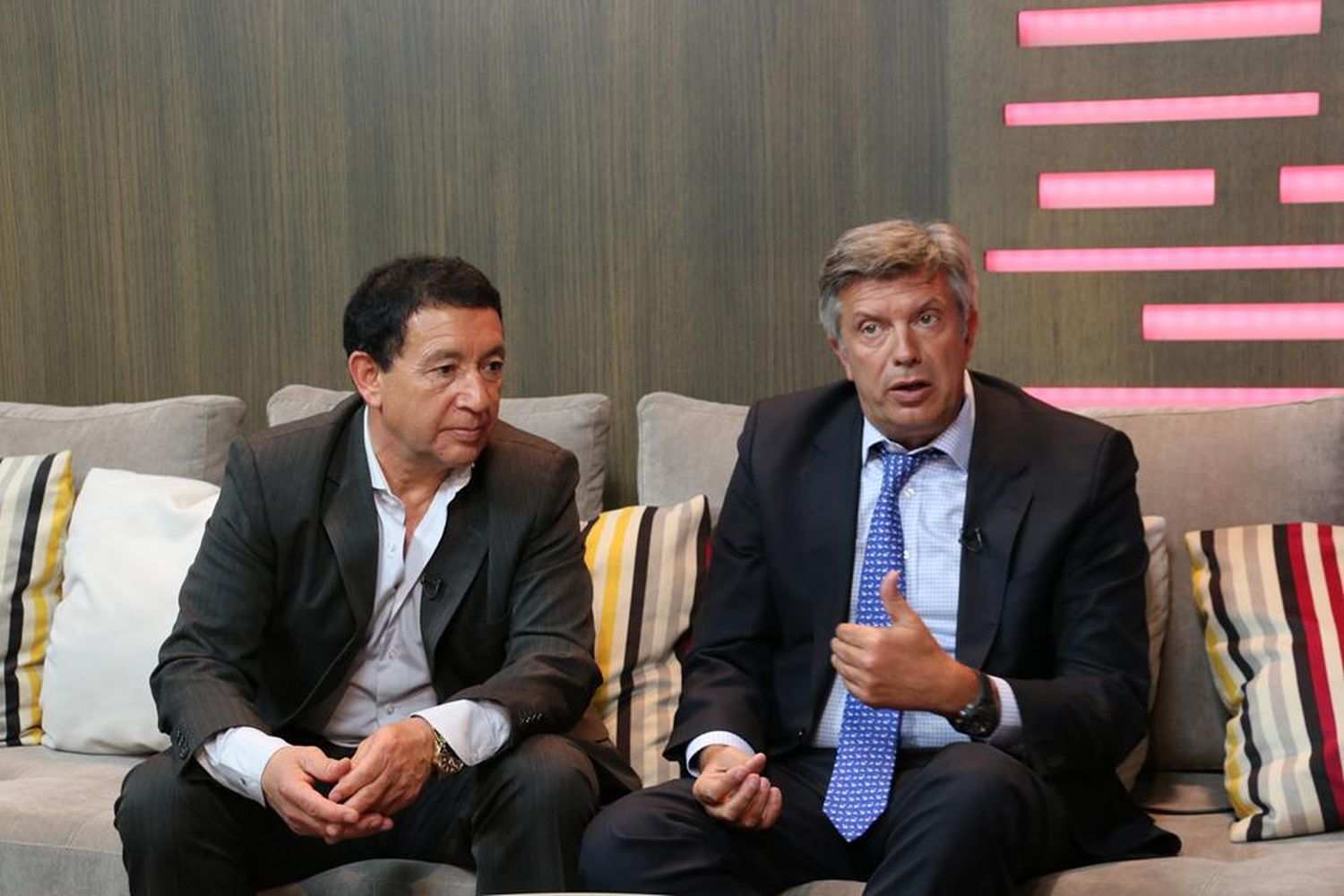 D’Alessandro acompañó a Escudero y juntos recorrieron Villa Italia 