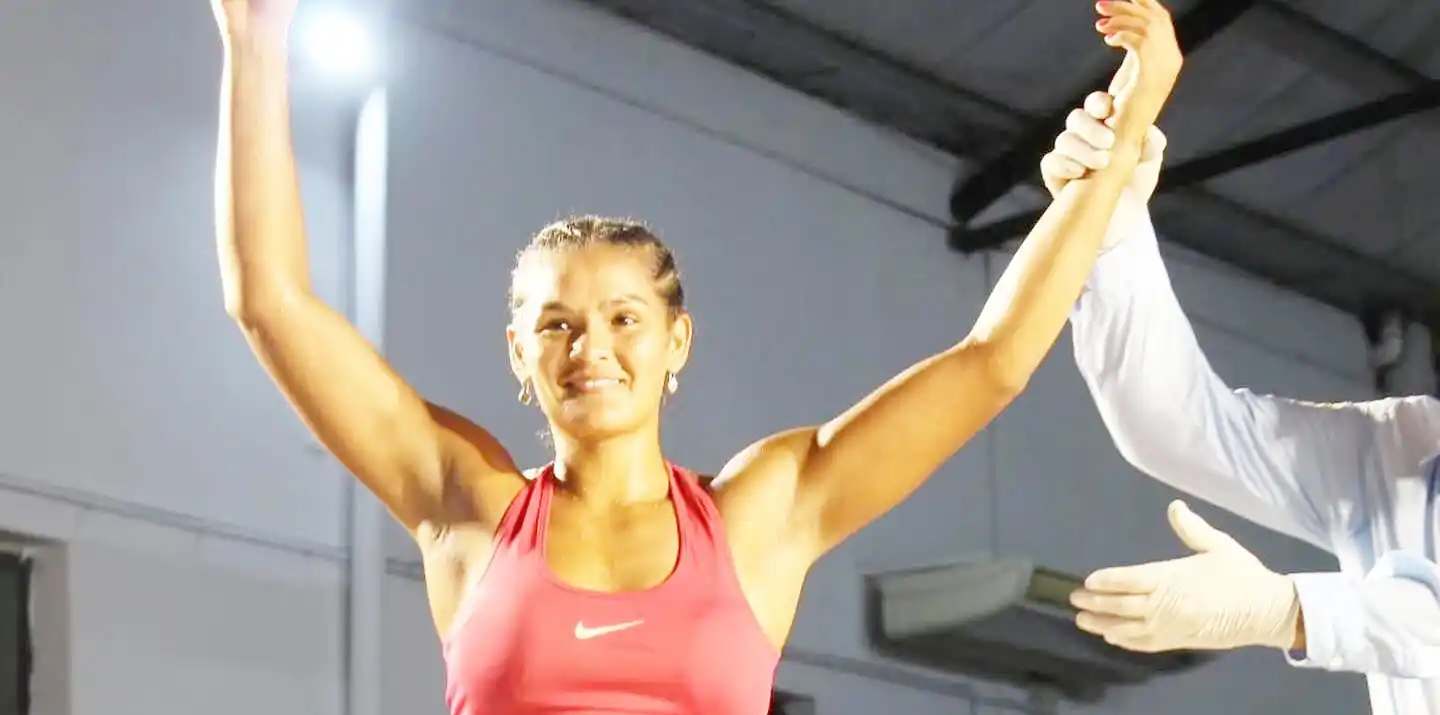 Yanina “La Panterita” Lescano regresó al ring con una victoria en Concordia