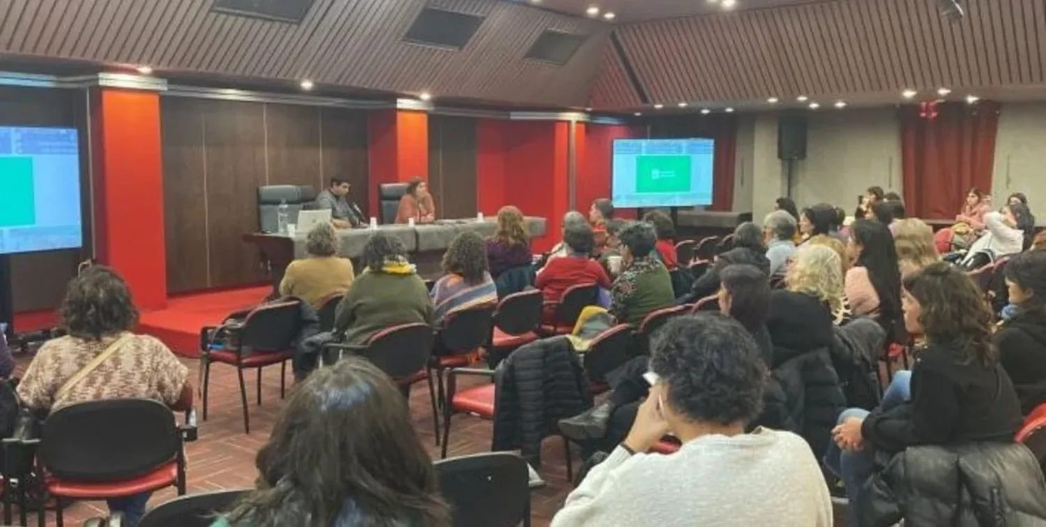 El primer encuentro se llevó a cabo en Montevideo, Uruguay.