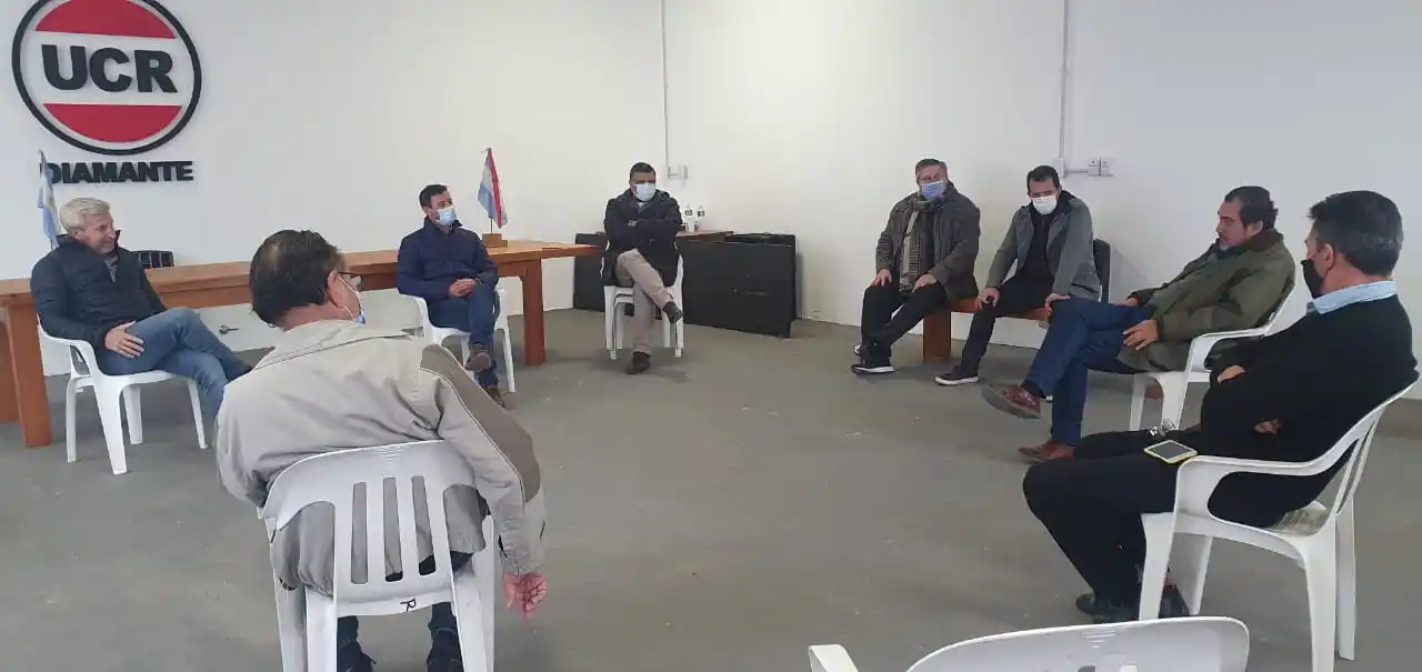 Frigerio se reunió con dirigentes de la UCR en la Costa del Paraná