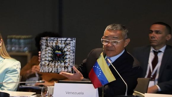 Villegas denuncia en España "ESCALADA" de la agresividad de EE. UU. contra Venezuela
