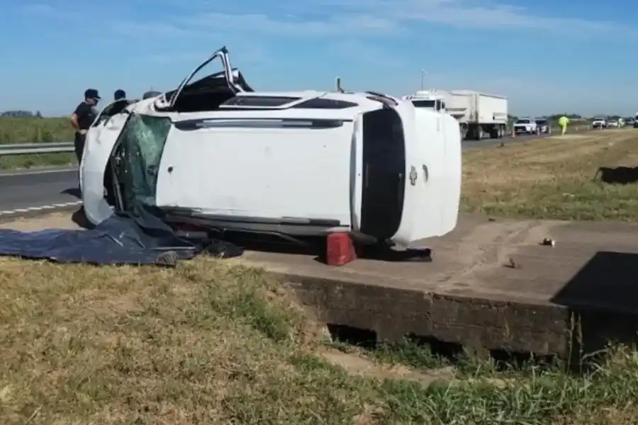 Un santafesino murio en la autopista a la altura de timbues